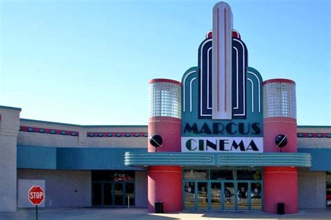 marcus point theater madison|marcus theatre madison west.